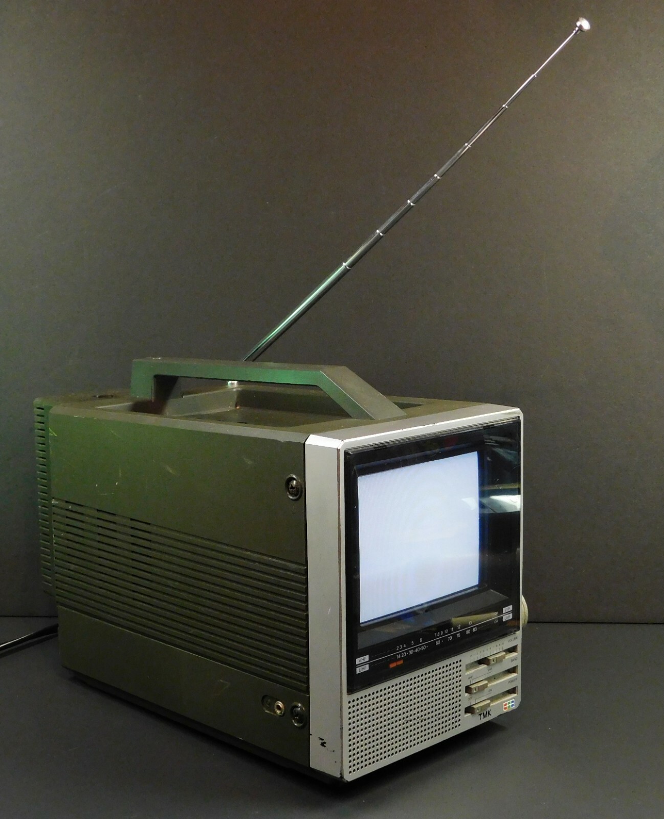 Vintage TMK Toyomenka Portable Color TV Model 755C With TMK AD-8055 AC Adapter