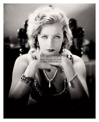 GRETA GARBO MESMERIZING STARE SEXY CELEBRITY ACTRESS 8X10 PUBLICITY PHOTO