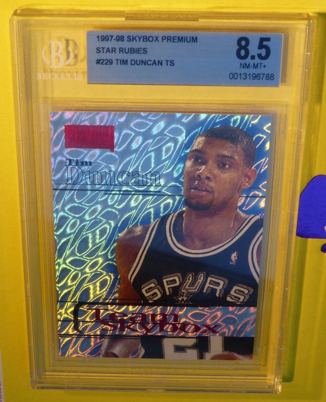 Rookie Card 1997-98 Tim Duncan Skybox Premium Star Rubies 229 Rc Sn33/50 Bgs 8.5