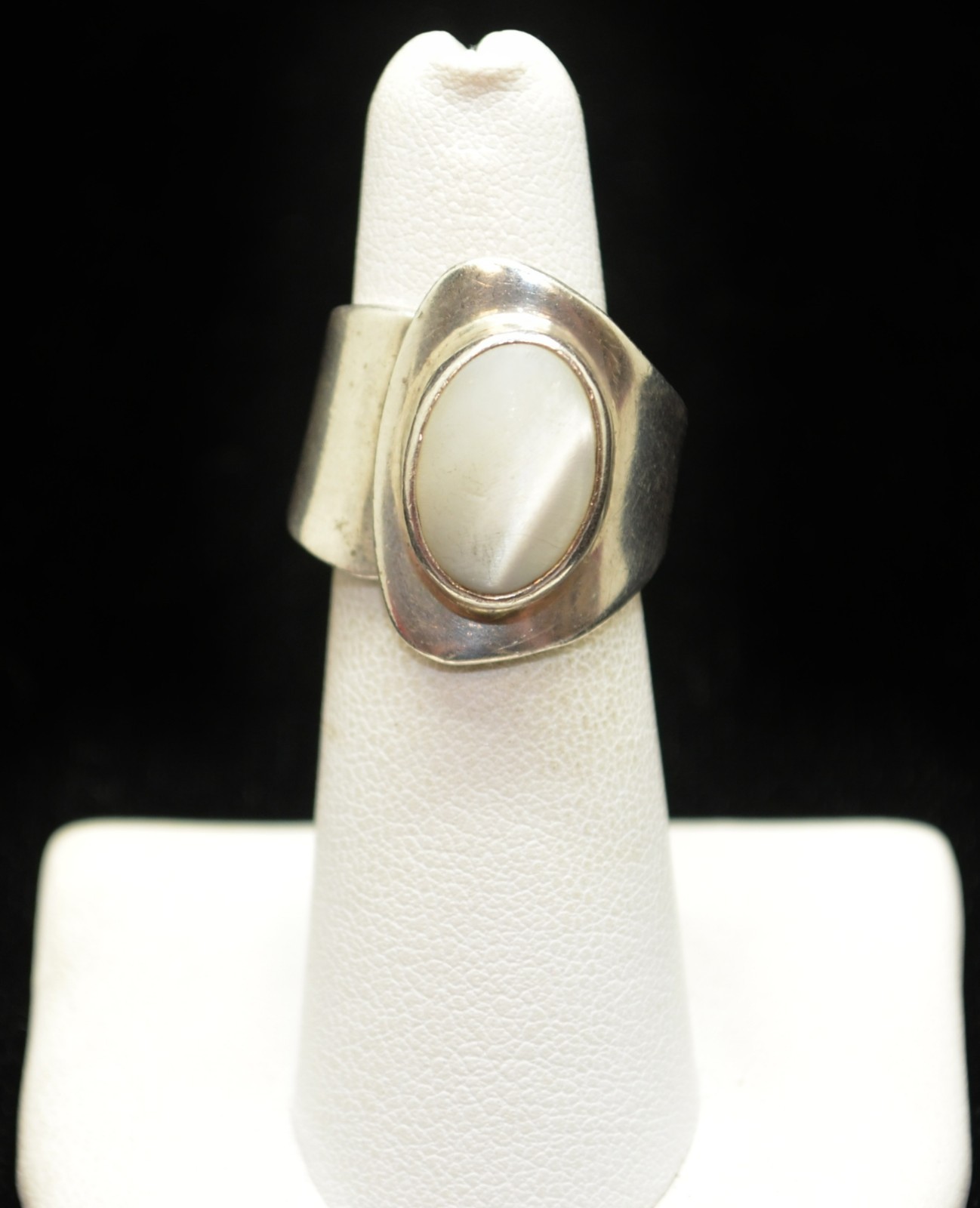 Sterling Silver White Oval Stone Wrapped Design Ring SZ 5.0