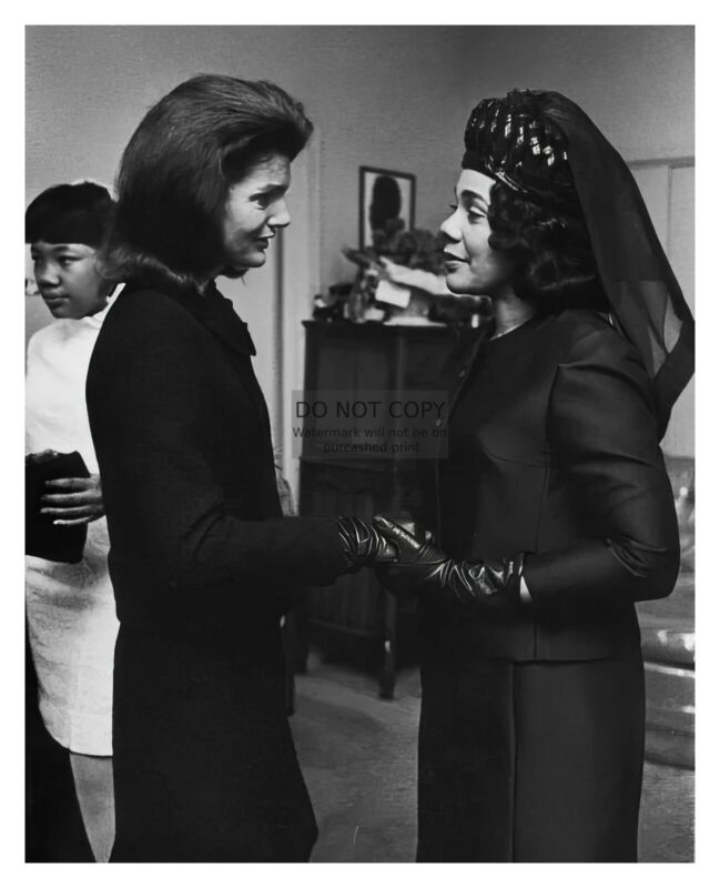 Jackie Kennedy Offers Condolences To Martin Luther Kinds Widow 8x10 Photo