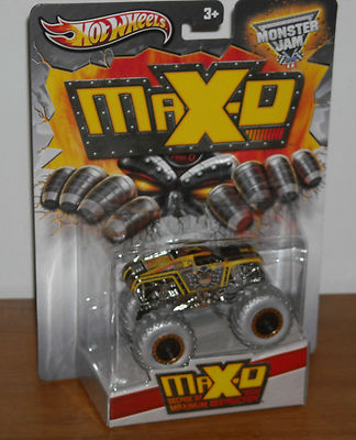 Amazon.com: Hot Wheels Monster Jam Gold Max-D Vehicle : Toys
