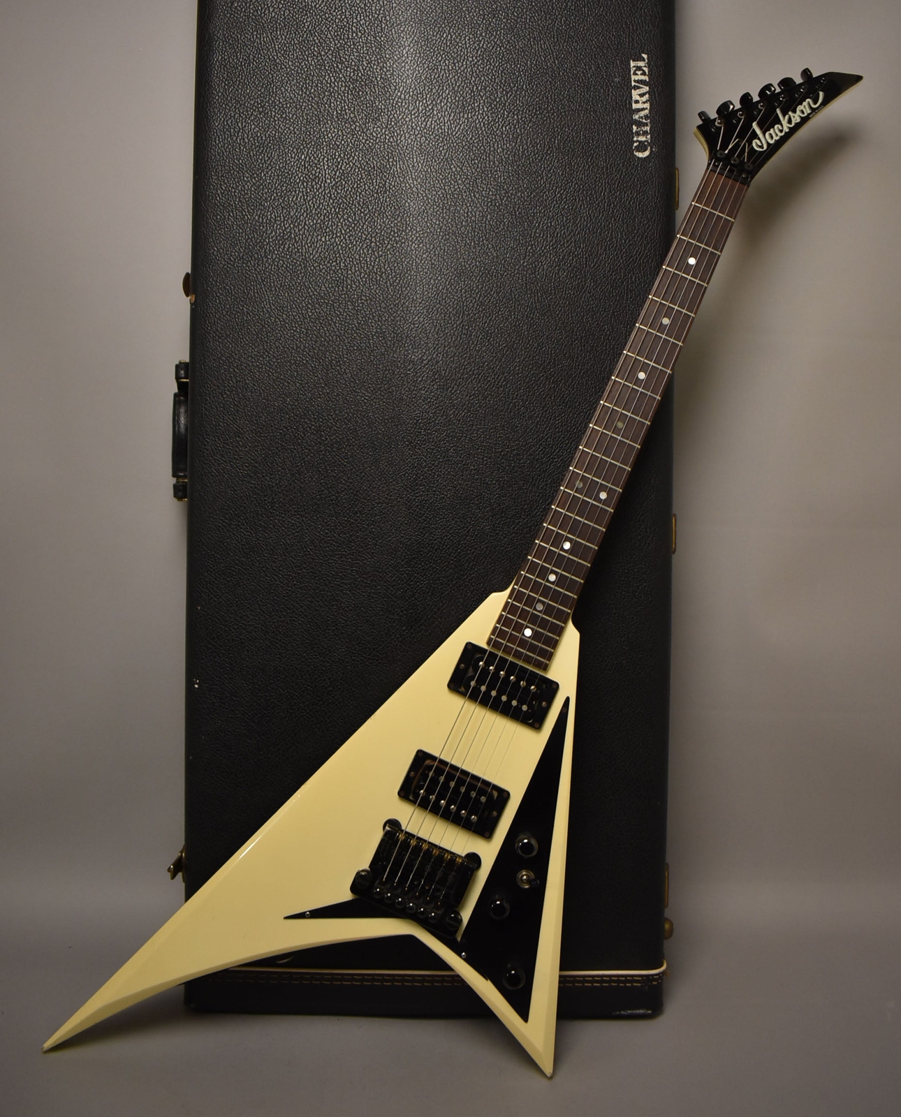 ギター Jackson randy V Thunder Road Guitars - New Jackson Custom Shop USA Randy