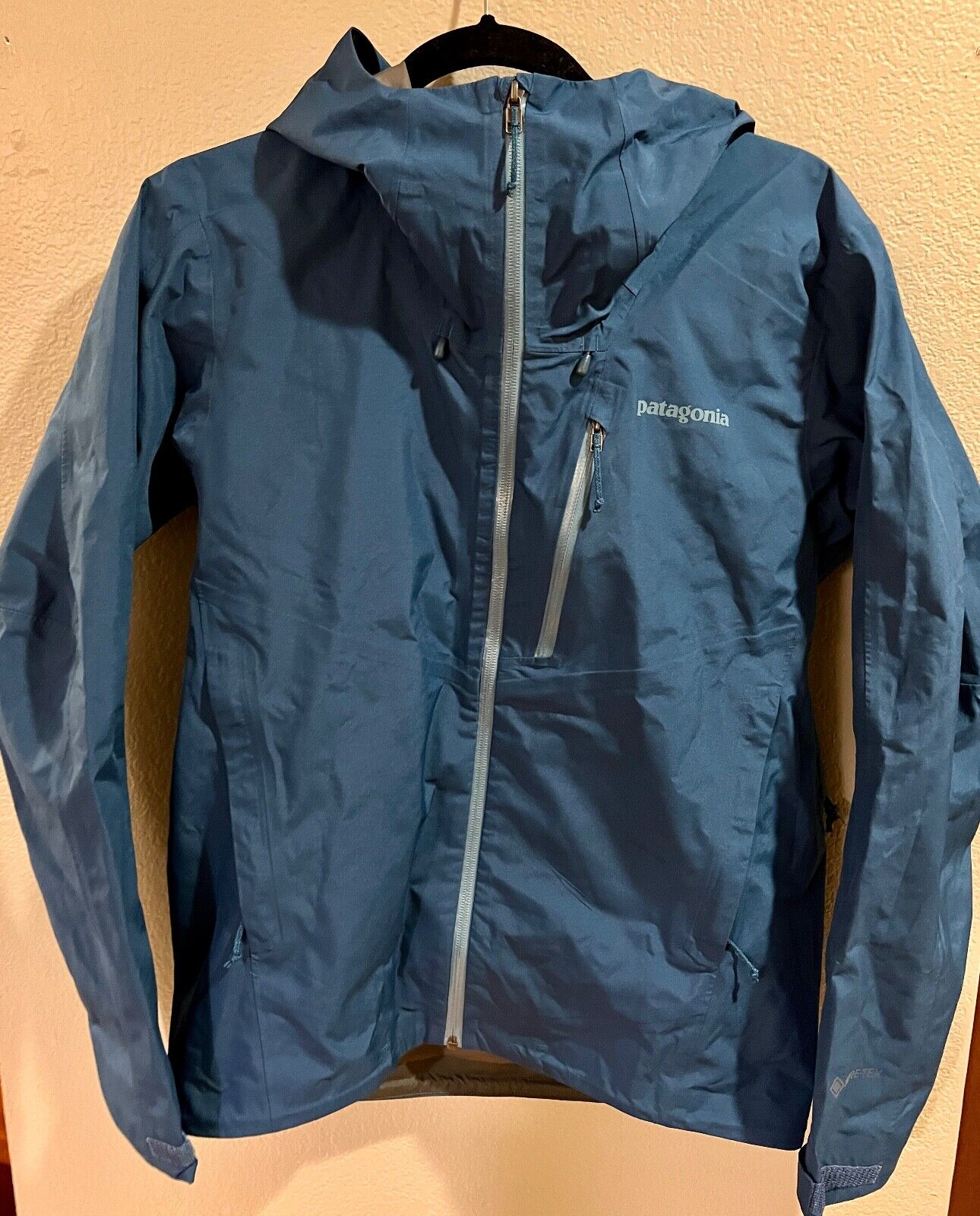 Patagonia Calcite Jacket Gore-Tex - Men's XS - Crater Blue Patagonia Calcite Jacket Gore-Tex - Men's XS - Crater Blue