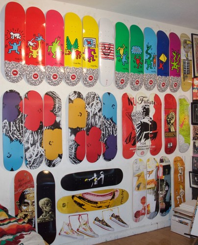 スケートボード BANKSY SKATEDECK LOVE IN THE Skateboard 817bau585FL._UF894,1000_QL80_.jpg