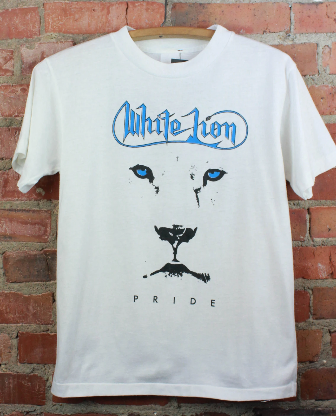 b*i様 WHITE LION Pride Tシャツ XL $_57.PNG?set_id=8800005007