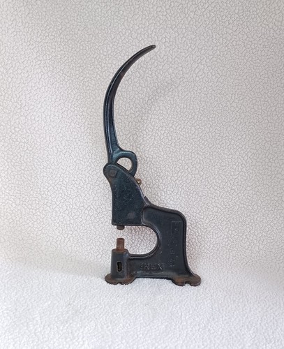 USA Antique Cast Iron 鋳物Hand Rivetヴィンテージ REX ANTIQUE CAST IRON 1900 PATENT FARM HAND RIVET HARNESS
