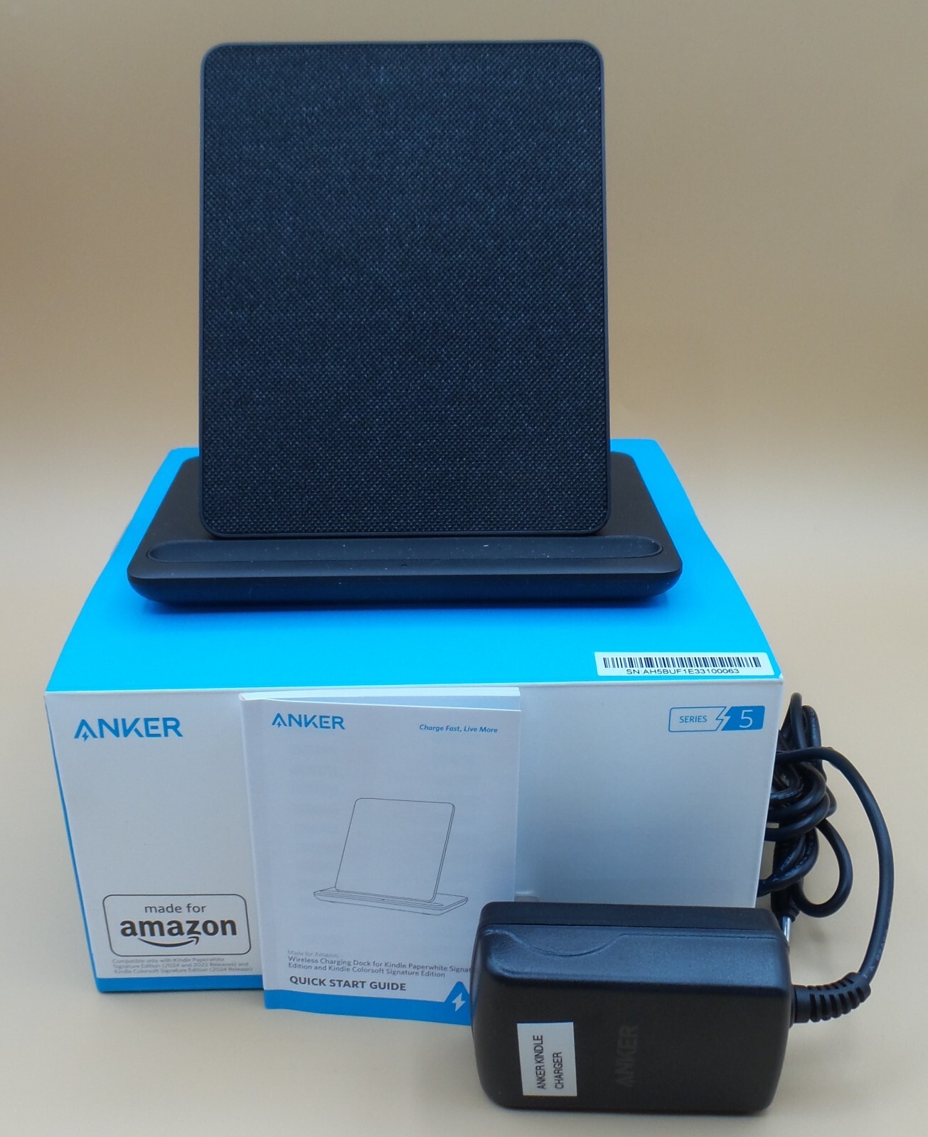 Kindle Paperwhite Signature Edition Wireless Charging Dock