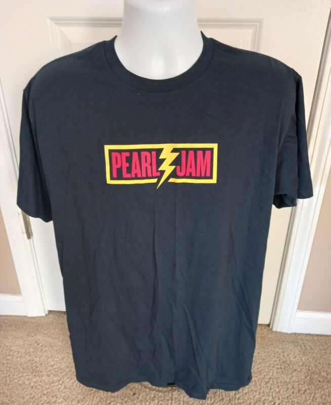 Mens Pearl Jam Lighting Tour 2013 Concert Tshirt Size Large