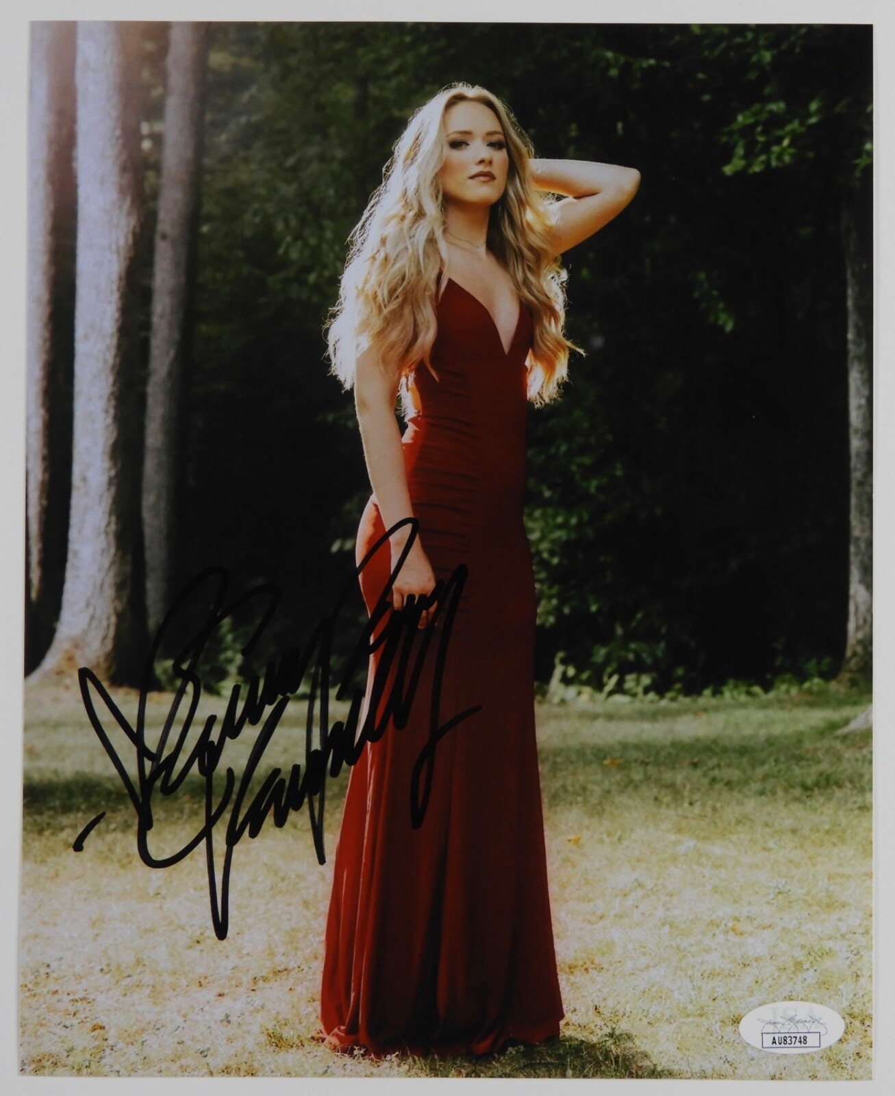 Emily Ann Roberts JSA Signed Autograph 8 x 10 Photo Country