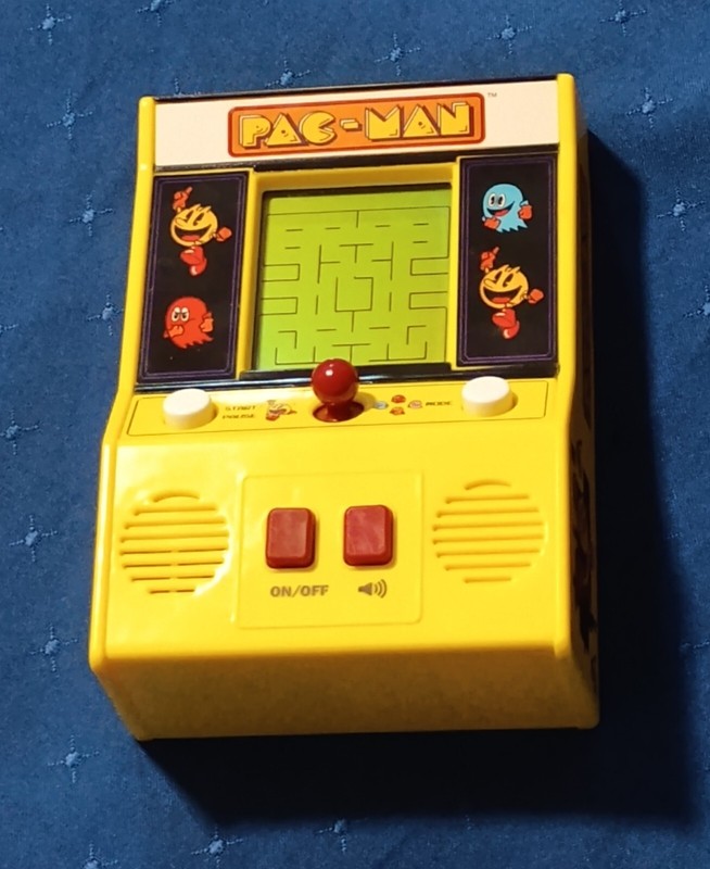 Pac-Man Mini Arcade Lcd Handheld Game & Watch Portable Console 09521