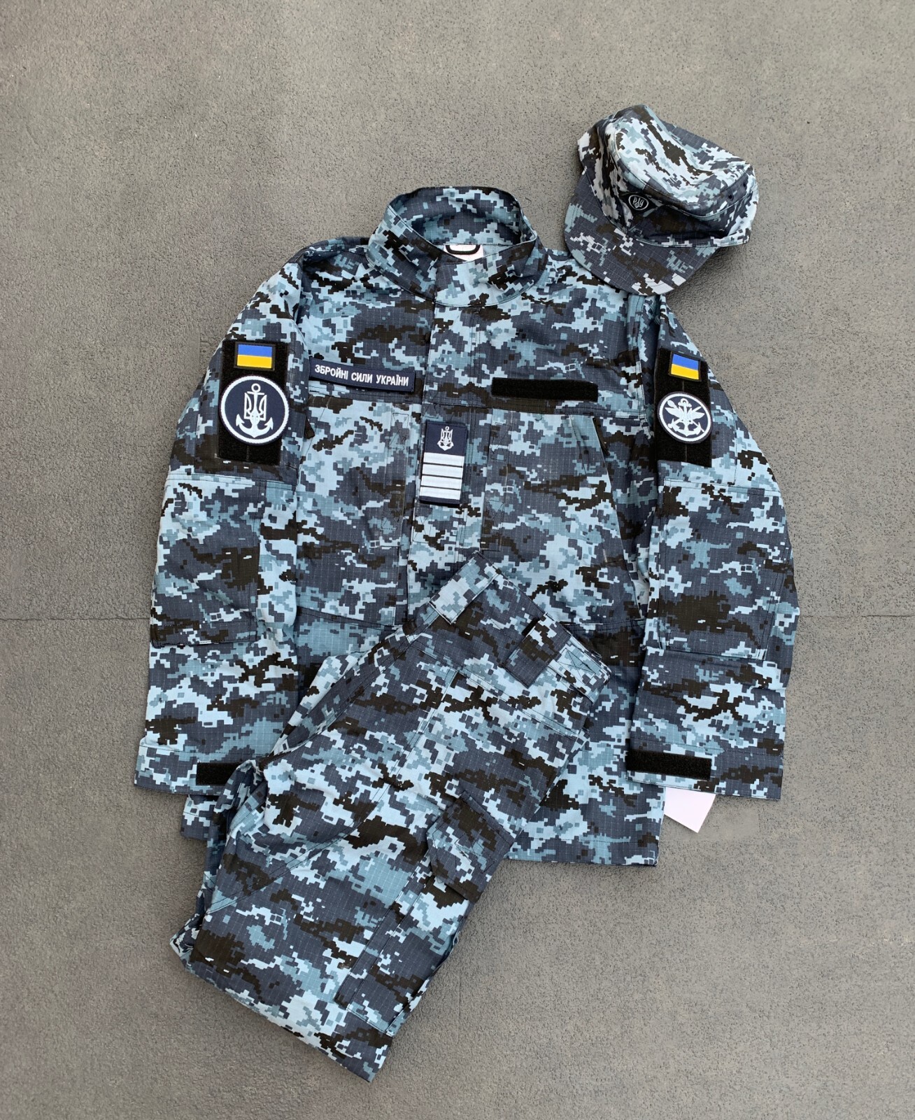 ウクライナ軍放出品　国旗パッチ付きPIXL CAMO 迷彩ジャケット　MM-18 ウクライナ軍放出品 国旗パッチ付きPIXL CAMO 迷彩ジャケット MM-18