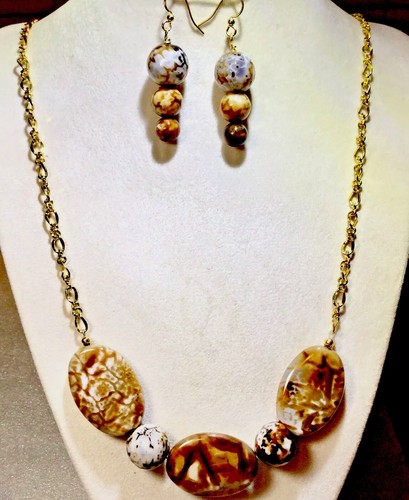 FIRE & ICE AGATE NECKLACE & EARRINGS GOLD CHAIN 22”  STRIKING COLOR