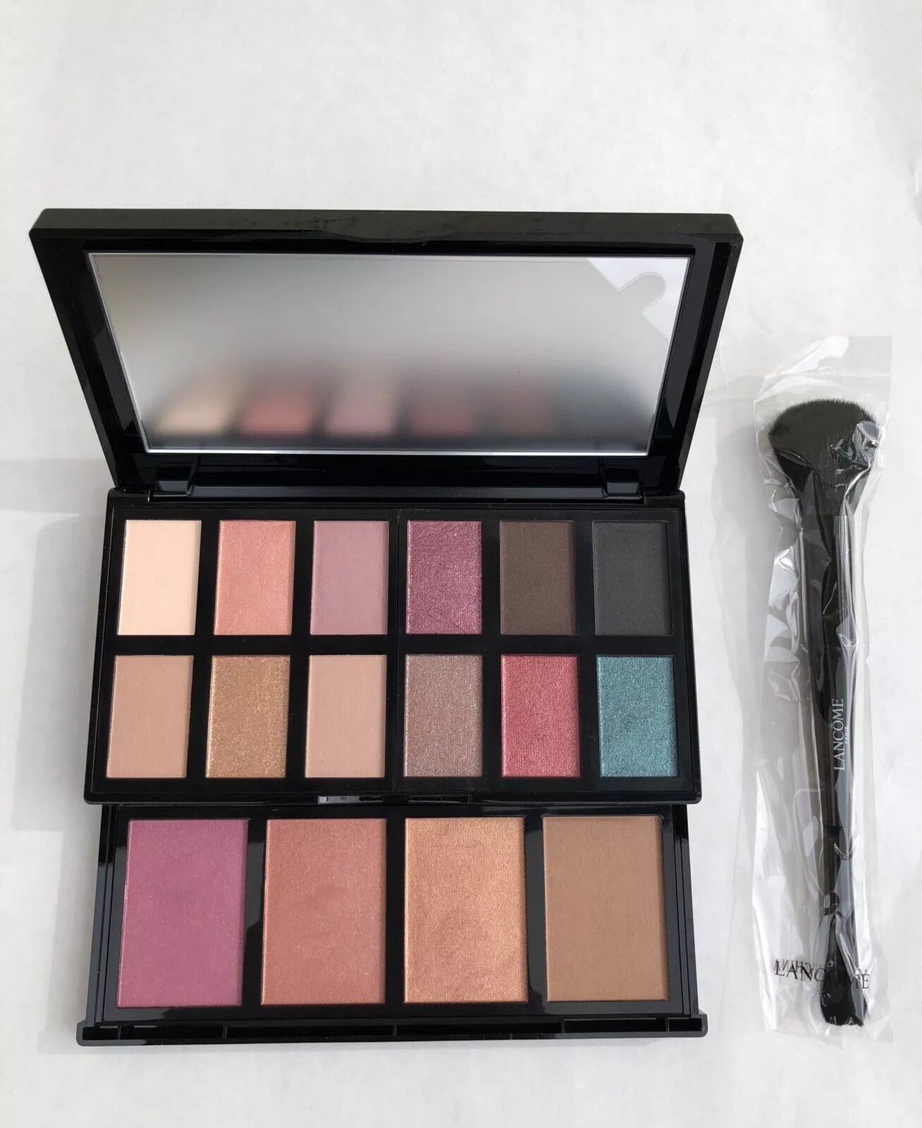 Lancome A Parisian Wanderlust Eye and Face Palette with