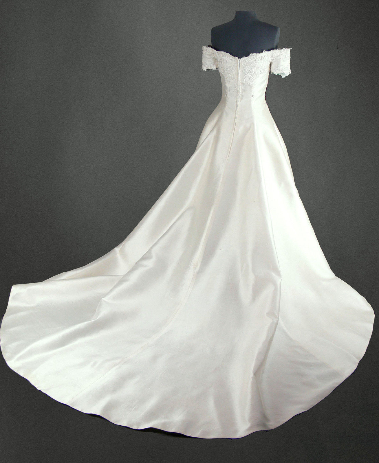 Cap Sleeve 100% Silk Wedding Dresses