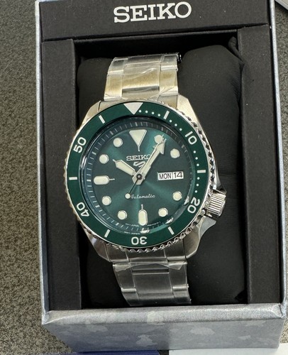 Pre-owned Seiko 5 Automatic Sports Green Dial Steel Bracelet Men's Watch Srpd61