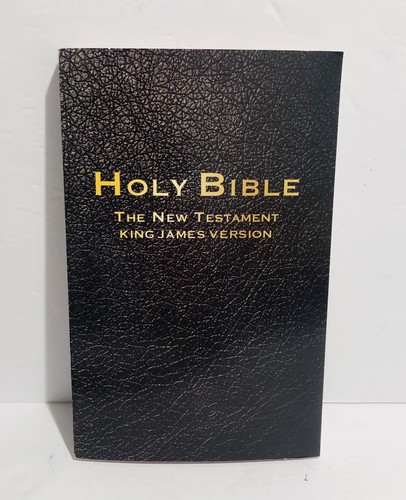 聖書 Holy Bible: New King James Version 新品 HOLY BIBLE The New Testament KING JAMES VERSION Paperback