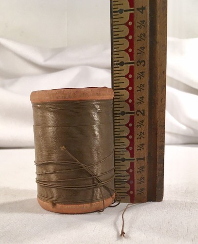 Vintage Aunt Lydia’s Carpet & Button 75 Yard Thread Brown Big Wooden Spool 2.5”