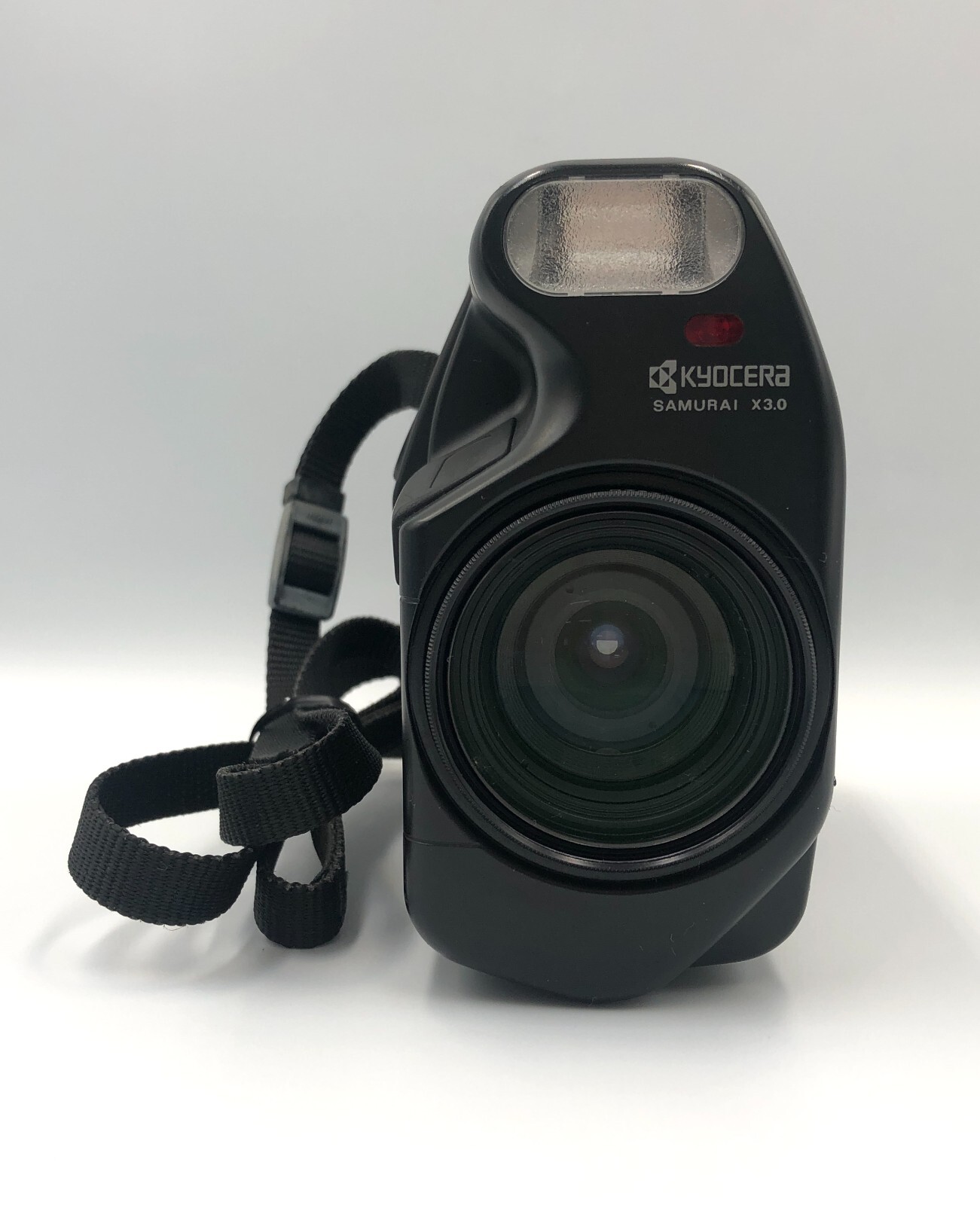 【美品】Kyocera Samurai X3.0 35mm カメラ Kyocera Samurai X3.0 Black Half Frame 35mm Compact Film