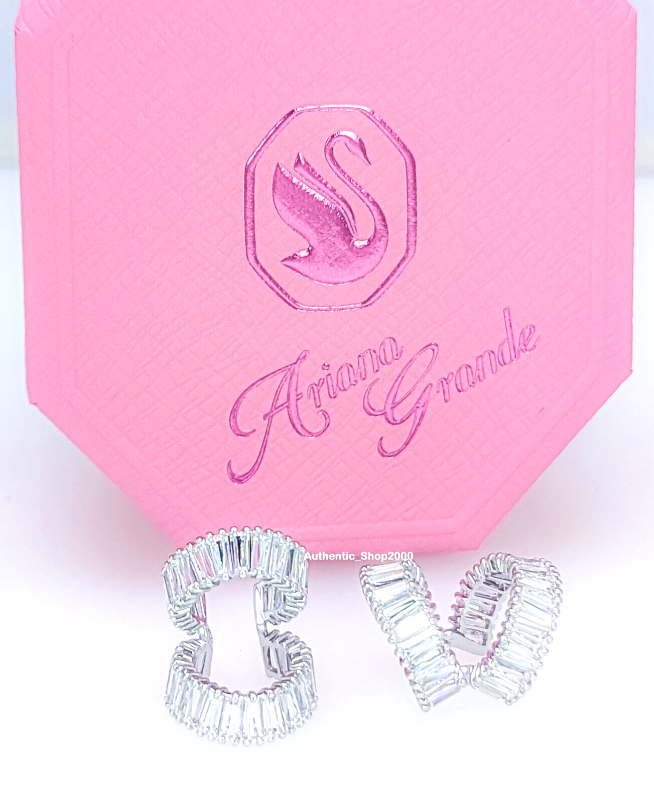 値下げ中　Swarovski Ariana Grande ショッパー　チャーム 値下げ中 Swarovski Ariana Grande ショッパー チャーム - メルカリ