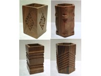 BNWT Pot or Plate Stand Hand Carved /& Inlaid Wooden Trivet