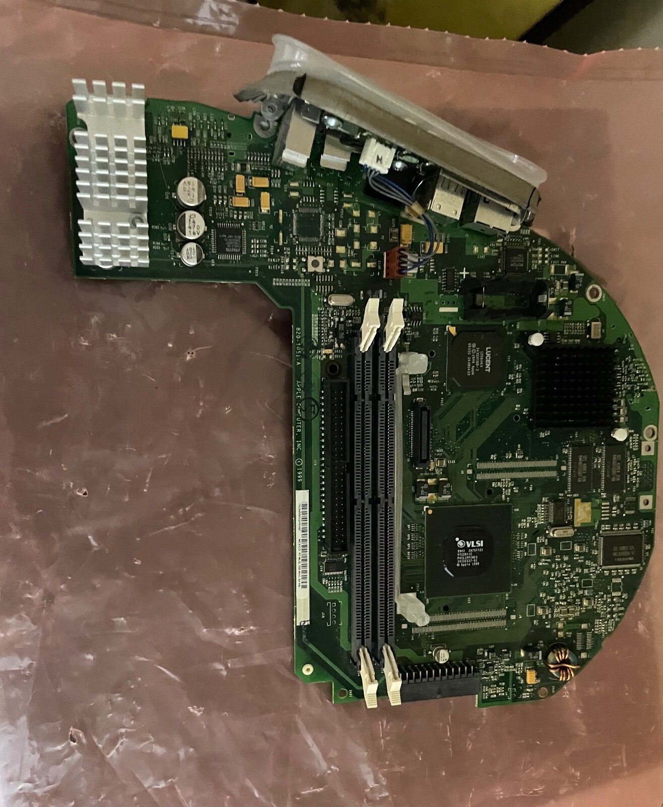 Apple OEM iMac G3 350 MHZ Logic Board Motherboard 820-1051-A