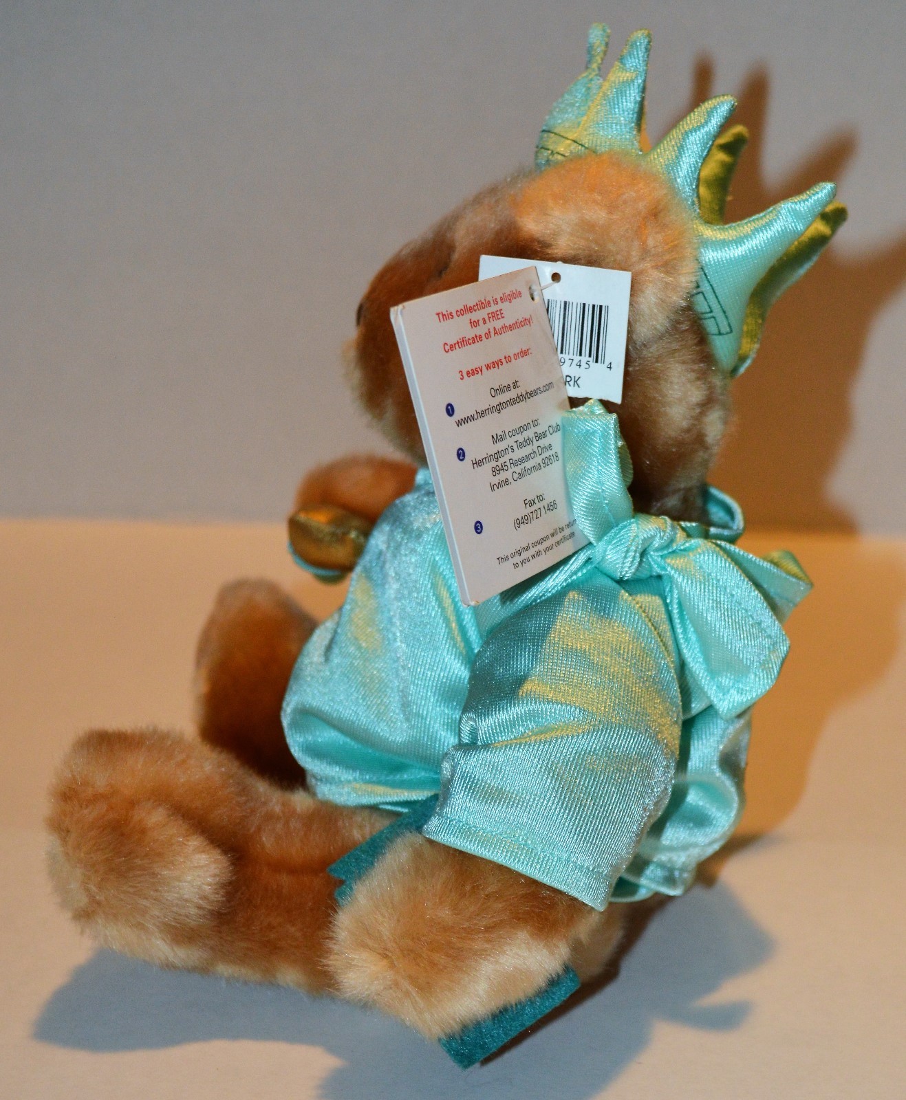 NWT Hard Rock Cafe 2002 NEW YORK STATUE OF LIBERTY Herrington Teddy Bear Toy