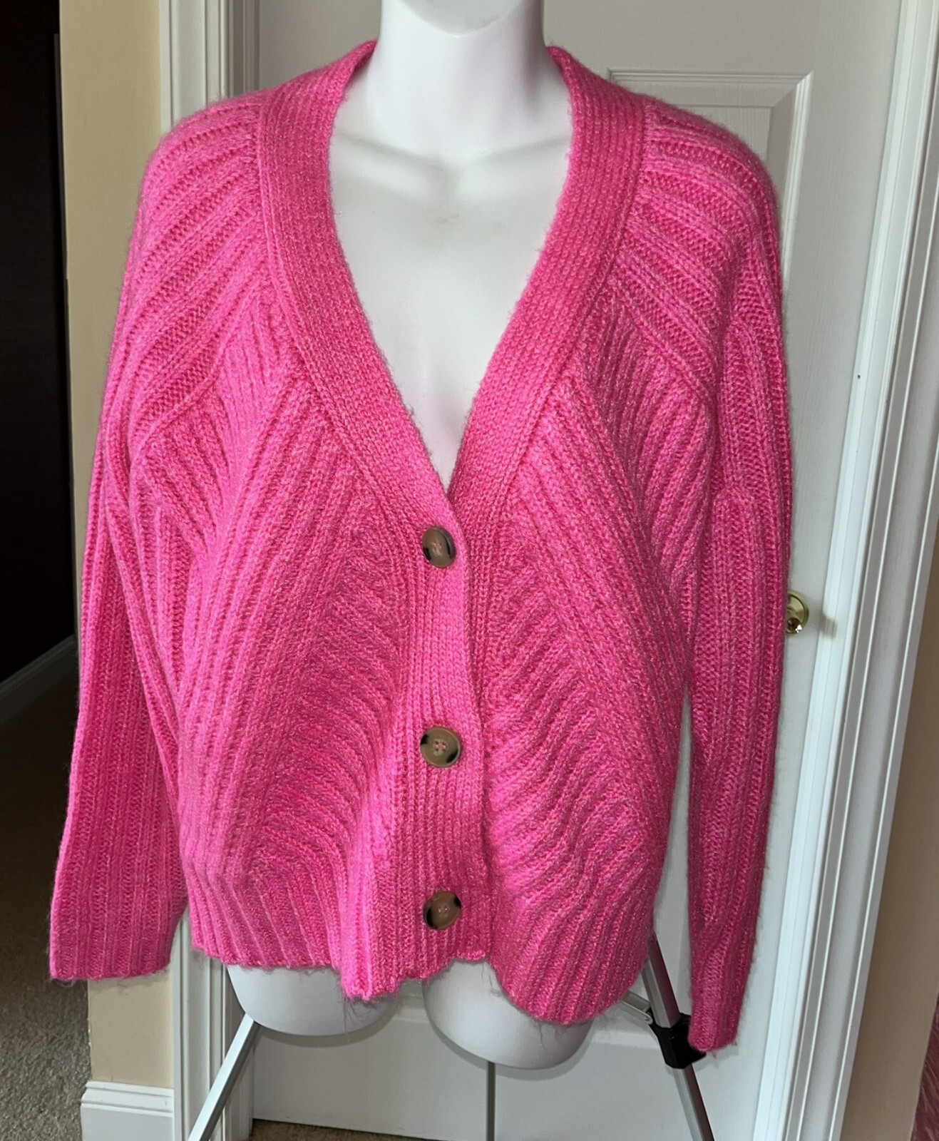 Aqua Bright Pink Cardigan Sweater Rib Chunky Knit Button