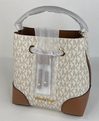 Michael Kors - Mercer Small Logo Bucket Bag  Vanilla Color