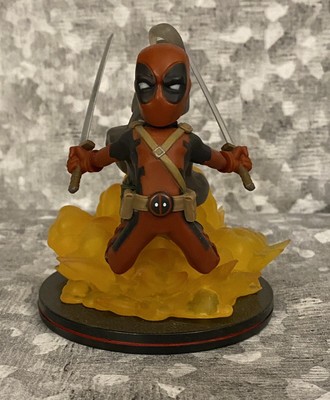 LOOTCRATE - Q-FIG Deadpool - Black & Red Figure