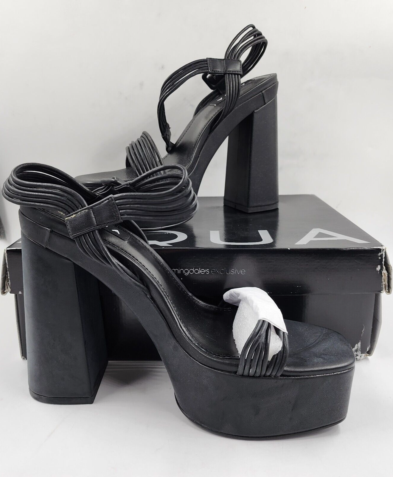 AQUA AQ Sweet Block Heel Platform Sandals Women's 8.5 Black Buckle Closure - Picture 2 of 19