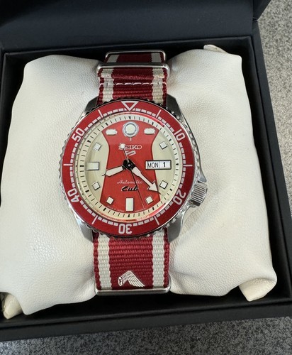 Pre-owned Seiko 5 Sports Men's Honda Super Cub Limited Edition Automatic Watch Srpl23 Red