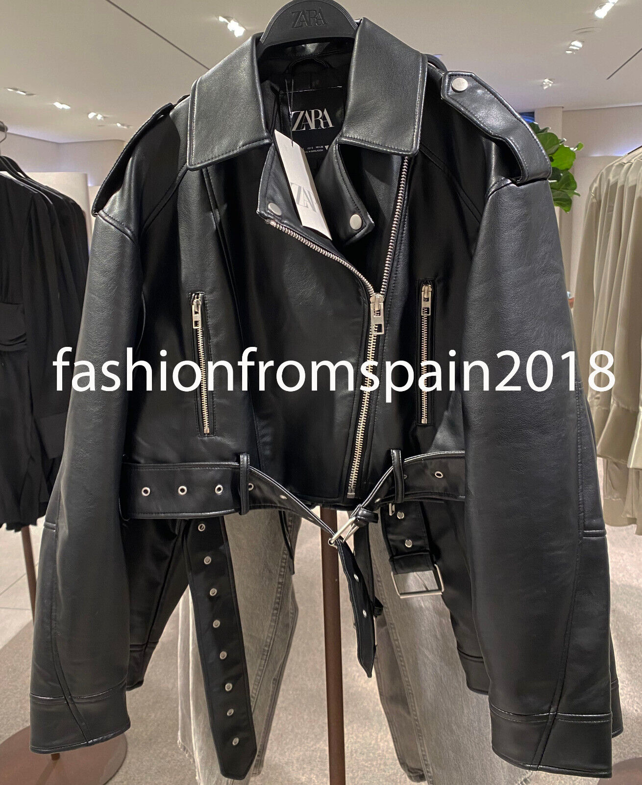 ZARA NEW WOMAN BELTED LEATHER EFFECT CROPPED BIKER JACKET BLACK XS-XXL 4391/826 | eBay ZARA NEW WOMAN BELTED LEATHER EFFECT CROPPED BIKER JACKET BLACK XS-XXL 4391/826 | eBay
