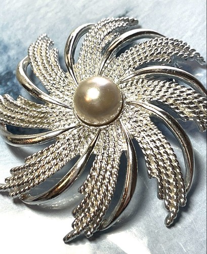 Vintage Sarah Coventry Brooch/Pin Swirl Flower Faux Pearl Vintage Sarah Coventry Brooch/Pin Swirl Flower Faux Pearl