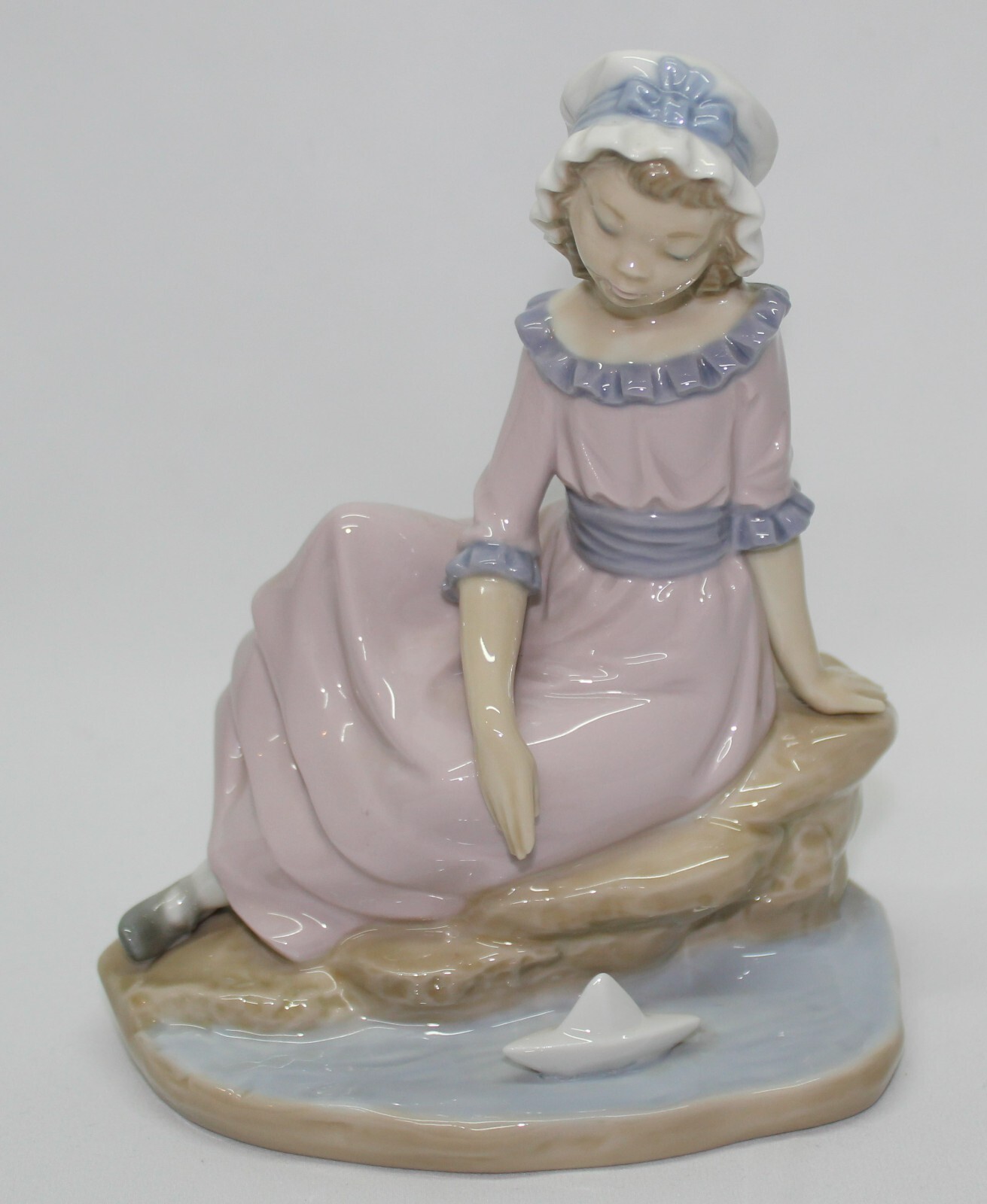 スポーツ LLADRO Lladro Figurine NAO Spain Daisa 1984 - Girl with boat