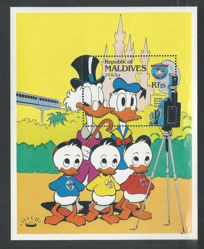 MALDIVES DISNEY POSTAL SCENES STAMPS SET 9V MNH 1979 MAILMAN