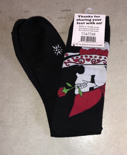 SOCK IT TO ME DEAD OR ALIVE KNEE HIGH SOCKS STYLISH BLACK SKULL New NWT