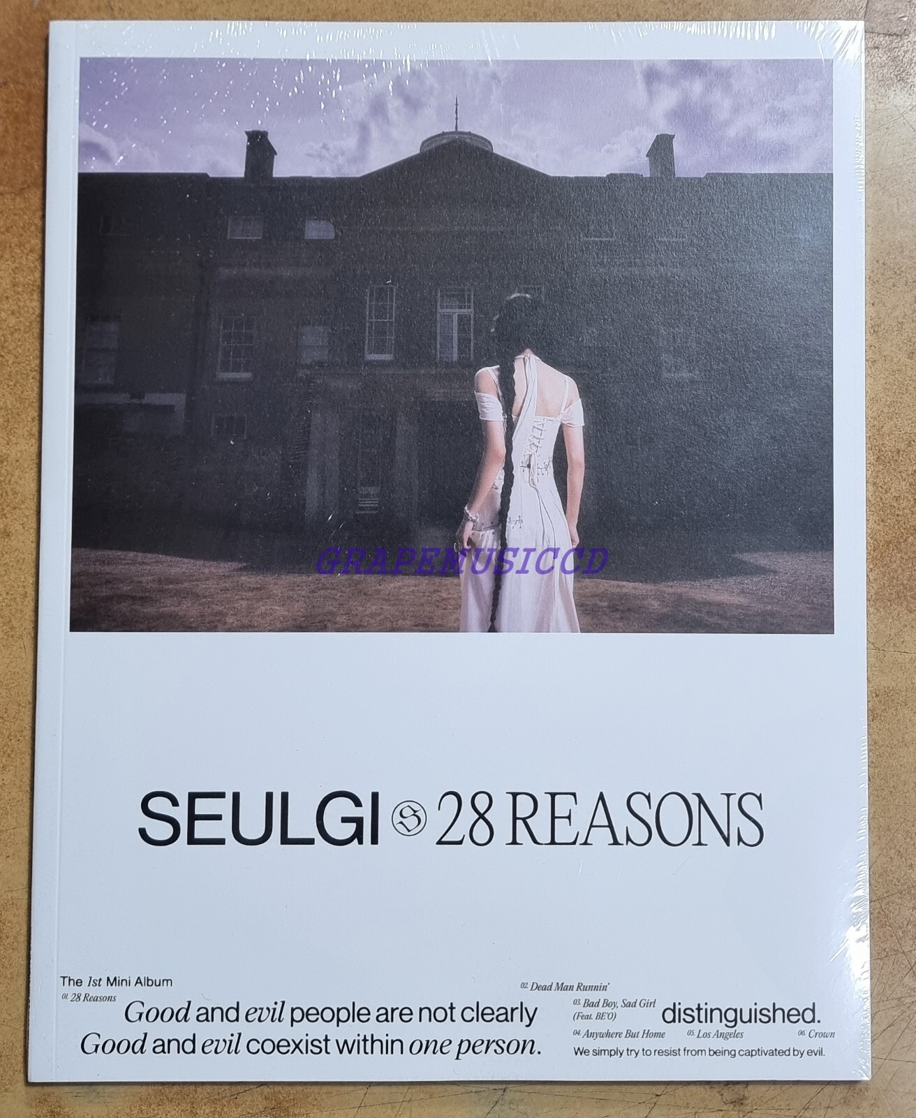 SEULGI RED VELVET 28 Reasons 1ST Photo Book Ver. CD +