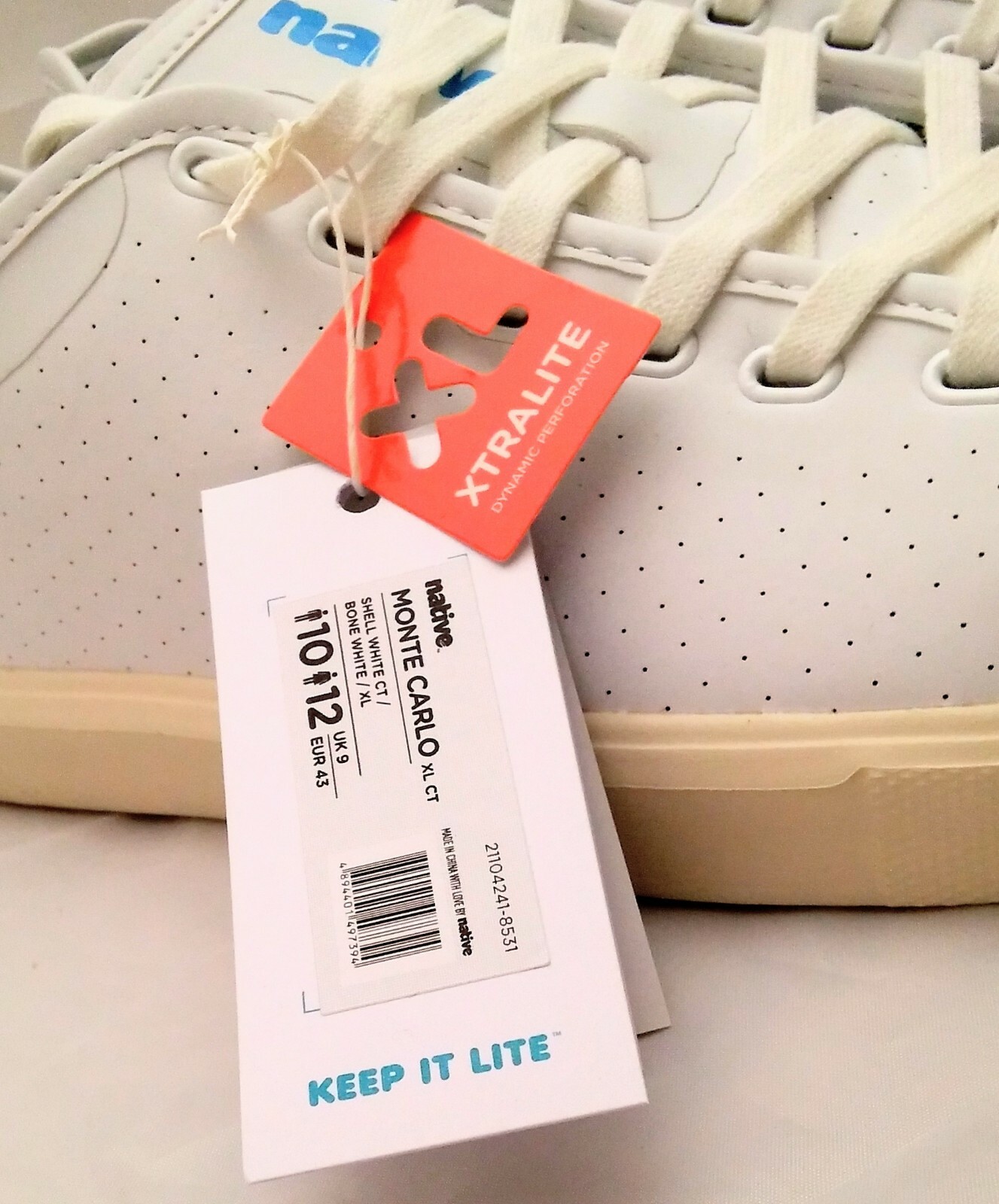 Native Unisex Monte Carlo Low Top Shoes White Size Mens 10 Womens 12 with Box