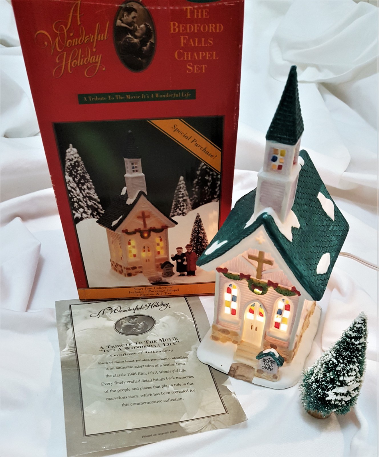 1995 IT'S A WONDERFUL LIFE Target Bedford Falls Chapel Holiday Collection Light