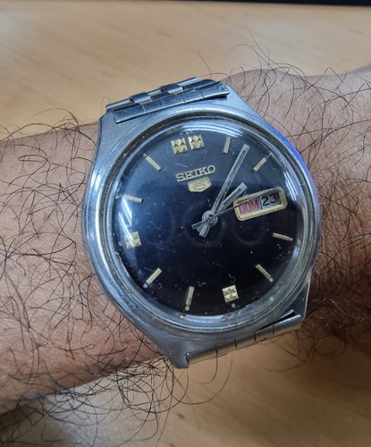 rare vintage SEIKO 5 Automatic 7009-8810 Spanish English rare vintage SEIKO 5 Automatic 7009-8810 Spanish English