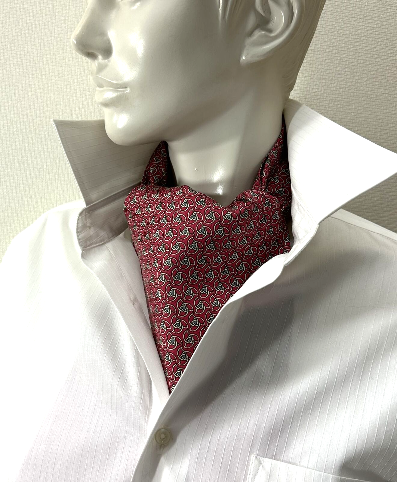 Hermes Ascot tie 100% Silk 