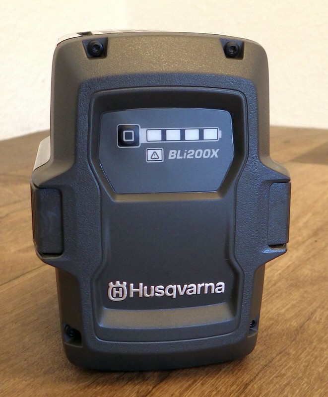 Husqvarna Profi Akku Bli 200x * 36v * 5,0 Ah * 180 Wh * Grau Mit Led Anzeige