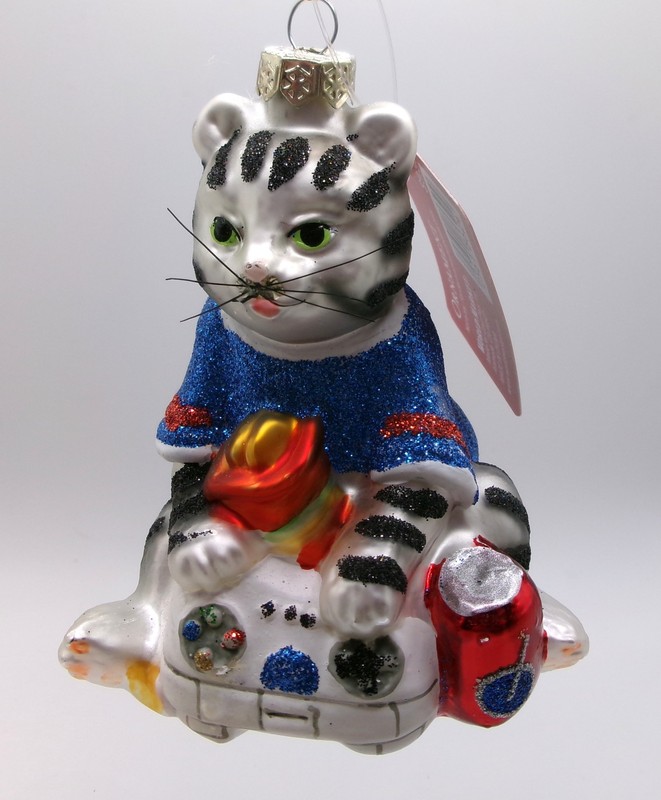 CAT LOVERS! STRIPED CAT PLAYING VIDEO GAMES FUNNY GLASS CHRISTMAS