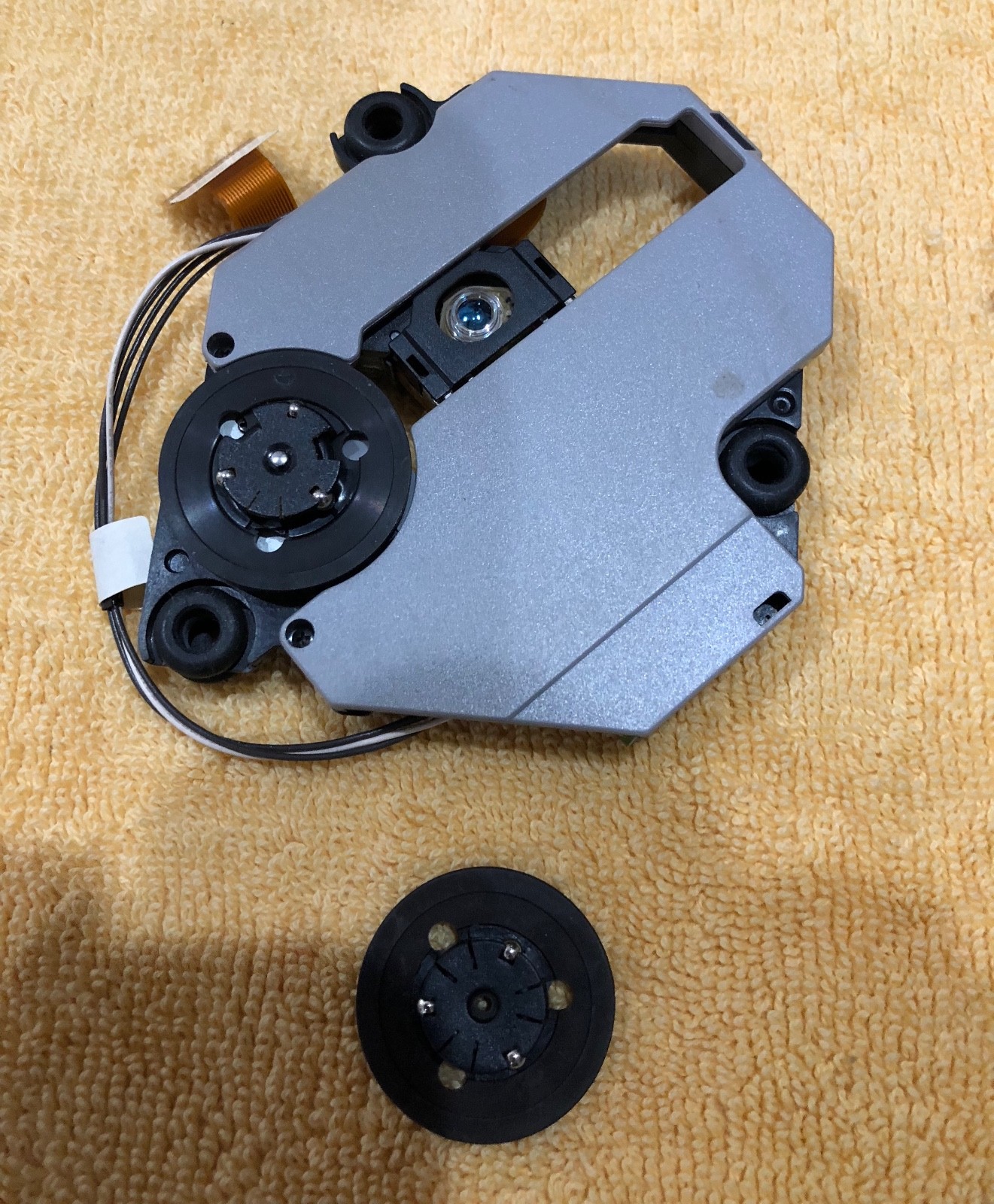 TWO PSone Lasers (KSM-440BAM)