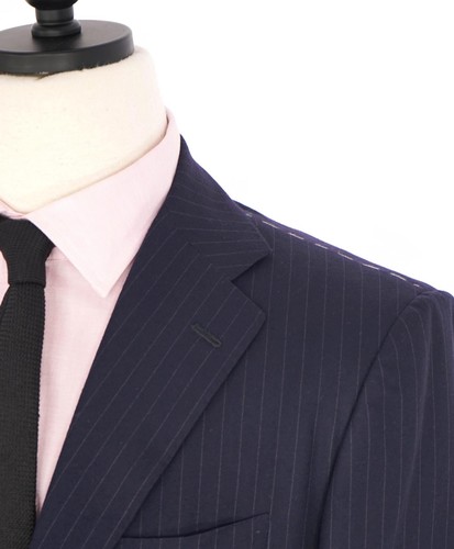 Kiton ネイビー ビジネススーツ Kiton ネイビー ビジネススーツ
