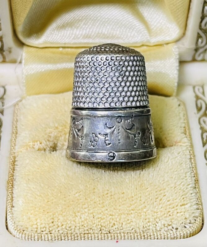Vintage Simons Bros. Sterling Silver Thimble size 9 Floral Swag Garland