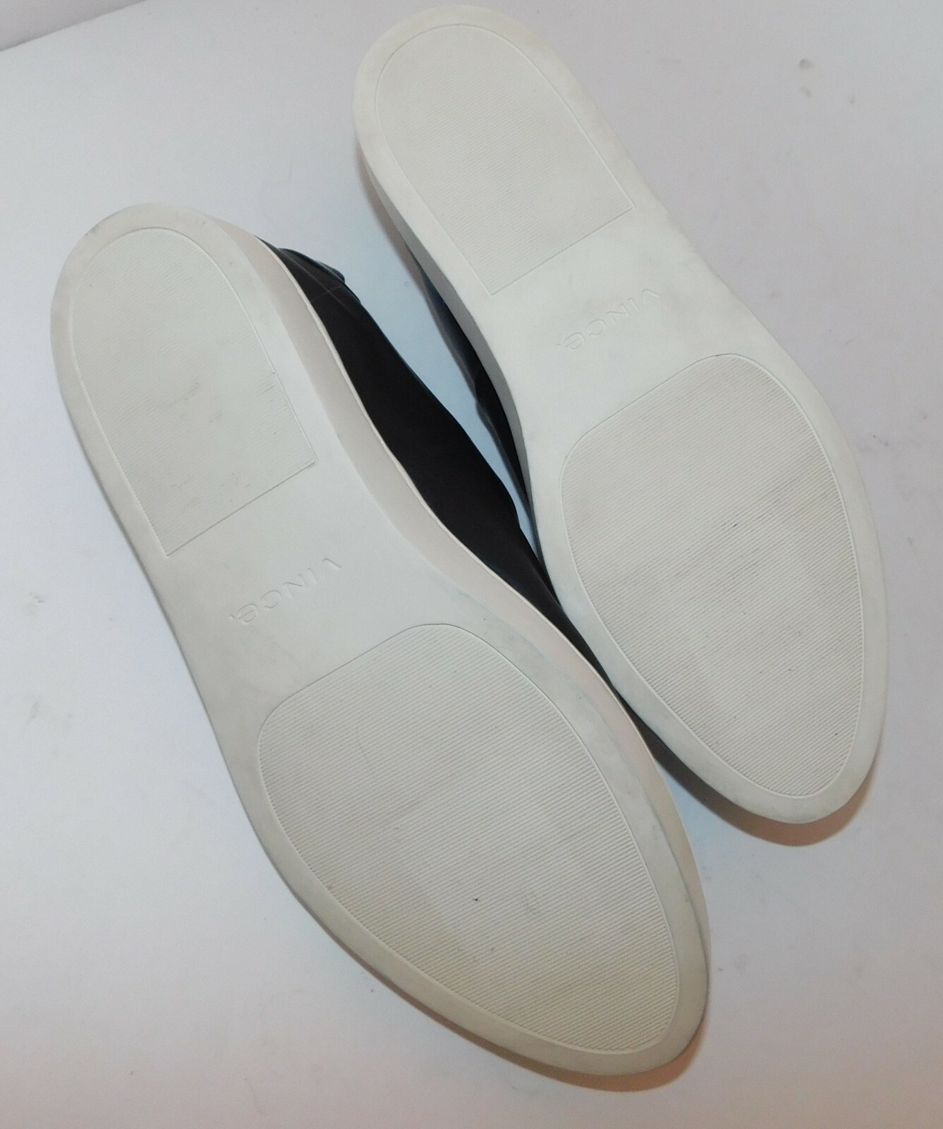 VINCE Galia Leather Slip On Sneaker Pointed toe sz 37/7