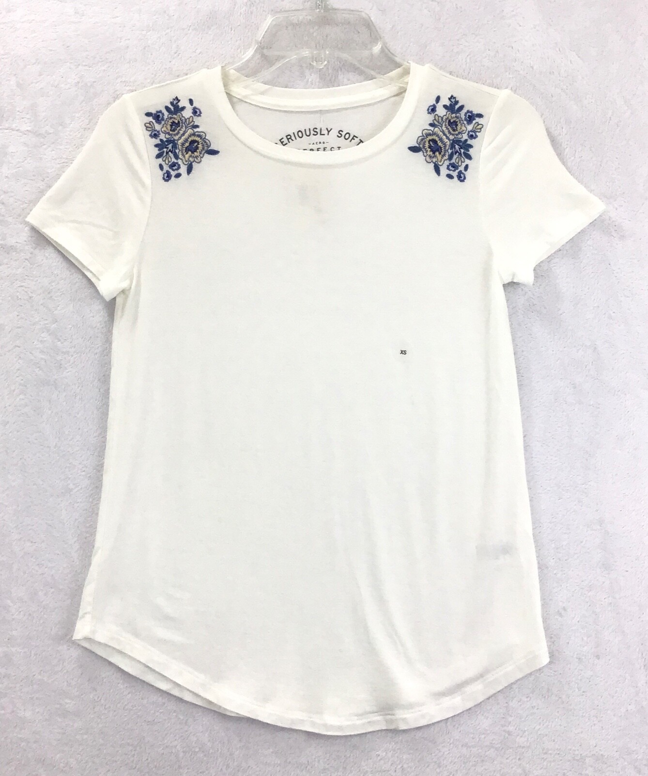 ☆typeservice☆ Soft Embroidery TShirt Off White Aero / Floral Embroidered Seriously Soft Perfect Crew Neck T