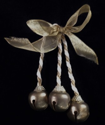 NWOT Christmas Ornament - Gold Bow with 3 Dull Gold Bells on Twisted Rope - 7''T